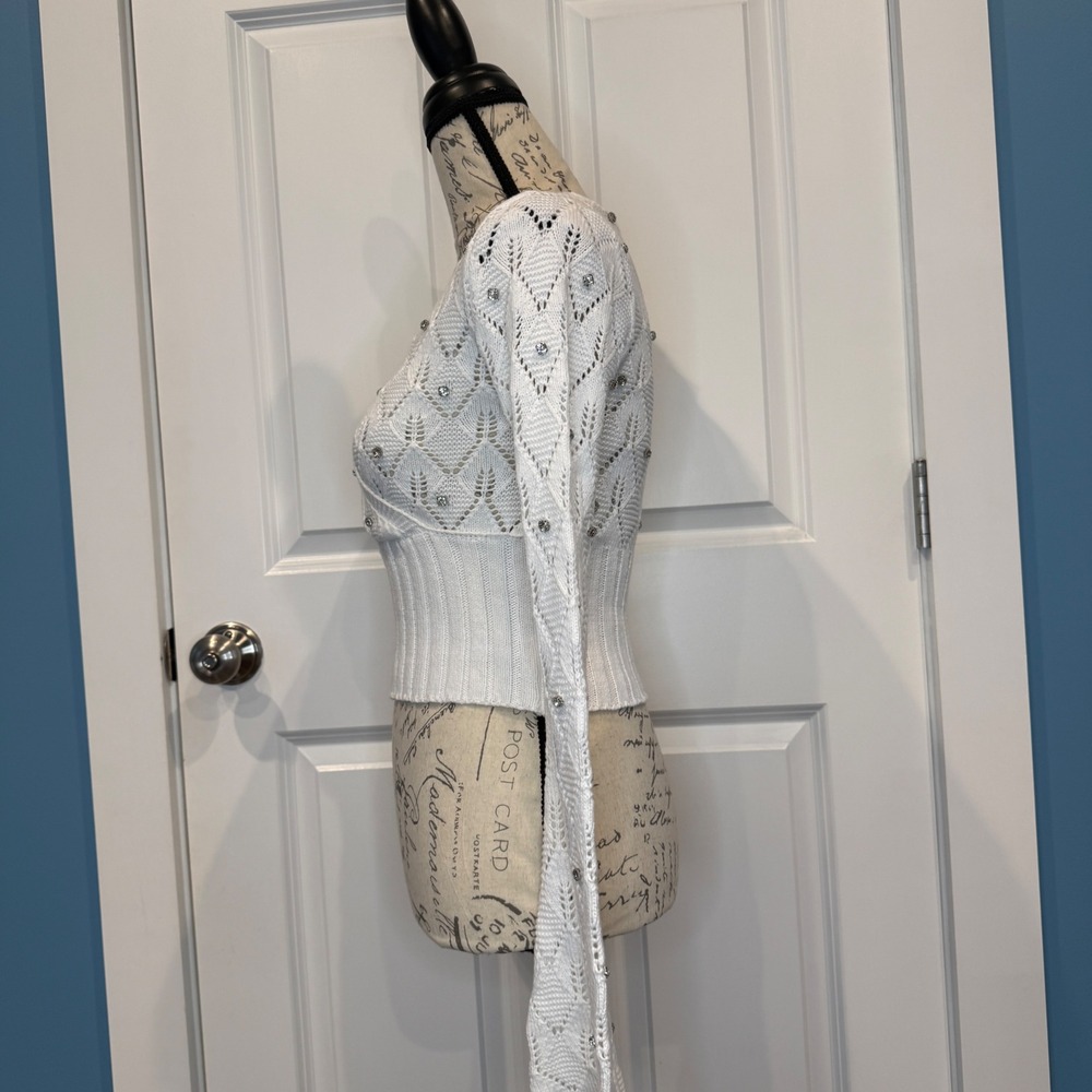 Forever 21 White Rhinestone Crochet Wrap Crop Sweater Top Juniors Size Small NWT - Picture 3 of 5